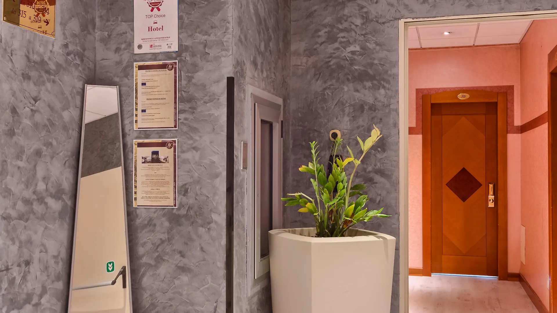 Agape Hotel Aa Hotels Milan 4*,