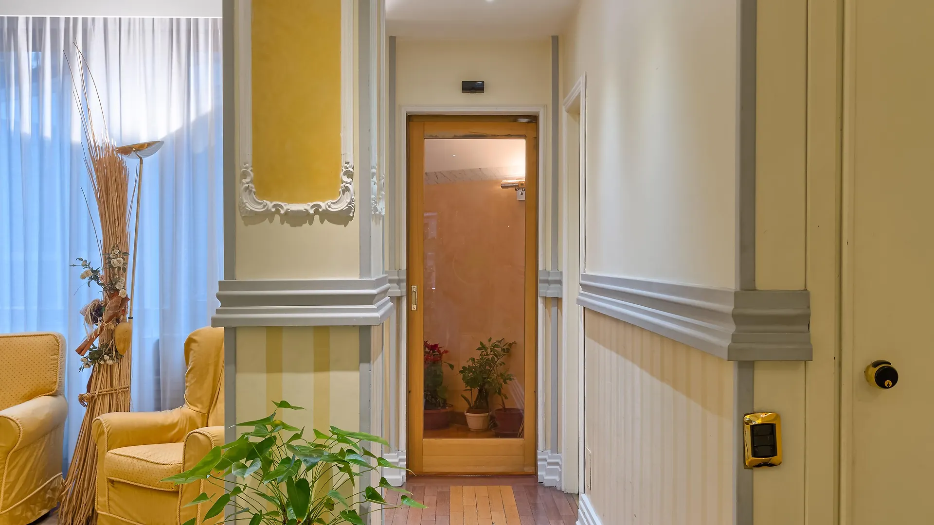 Agape Hotel Aa Hotels Milan 4*,